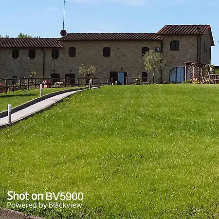 Masso Alle Rose Di Santarsiero Serena Farm stay