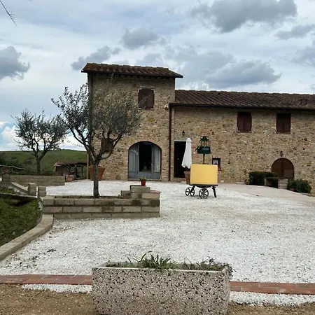 Masso Alle Rose Di Santarsiero Serena Farm stay