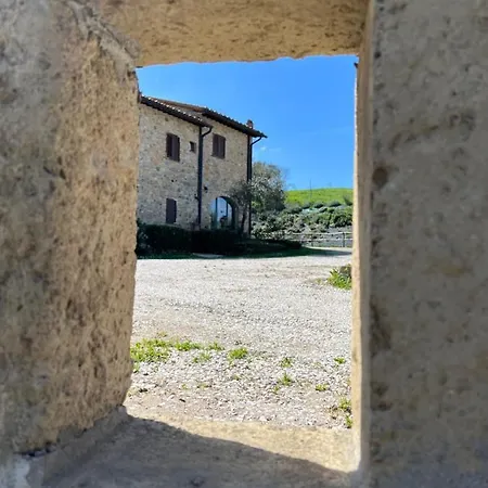 Masso Alle Rose Di Santarsiero Serena
